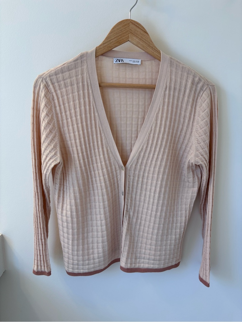Zara Cream Textured V-Neck Cardigan, Sz M.